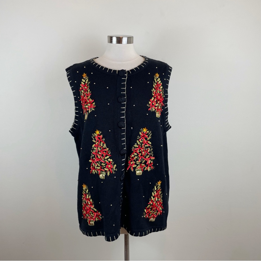 Lisa International Black Red Gold Holiday Christmas Tree Knit Vest Women